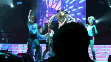 Party in the Usa - Miley Cyrus Live in Hd - Portland Wonder World 2009 Tour Hq
