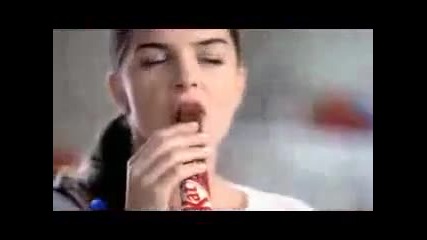 Реклама на Kit Kat с Pelin Karahan Аслъ от Мечтатели 