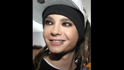 Tom Kaulitz with makeup 