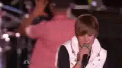 Justin Bieber Performs Somebody To Love At Macys Fourth of July Fireworks Spectacular 2010 