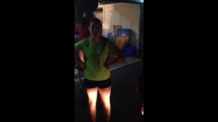 Als wet t-shirt ice bucket challenge