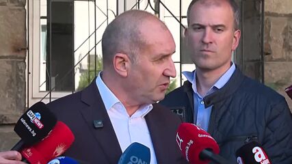 Как отговори Радев на директните въпроси от чужди медии в деня на вота