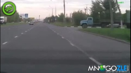 Пич плаши руски полицаи !!!