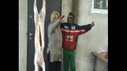 Mamyt igrae s o4ila 