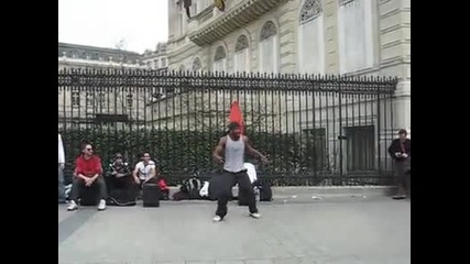 new* уличен танц в париж *2013*