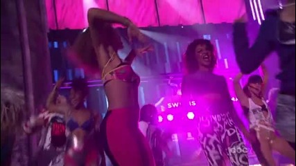 Usher - Dj got us falling in love again[38th Annual American music award] (високо качество)