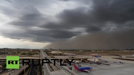 Финикс (САЩ): Пясъчна буря обгръща целия град