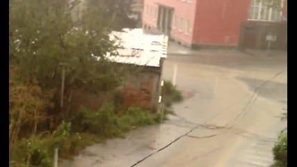 Дъжд в Гостилица с градушка 