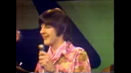 Three Dog Night - Elis Coming