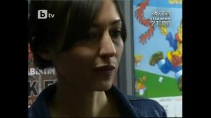 Елиф забравя пръстена си в тоалетната, а Зелиха го намира