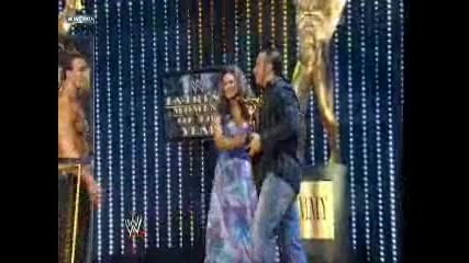 Slammy Awards 2009 - Extreme Momennt Of The Year... Jeff Hardy скача от стълба върху Cm Punk 
