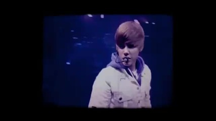 Justin Bieber On the floor ... 