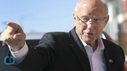 Senator Pat Roberts' Cell Phone Blares Frozen -