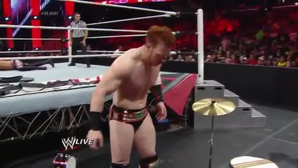Sheamus vs Christian ( Steet Fight ) - Wwe Raw 10/3/14