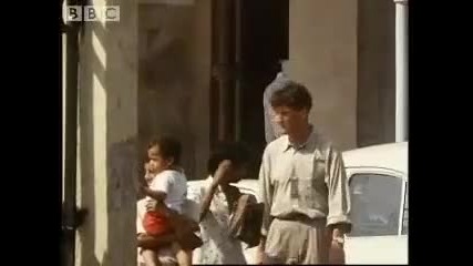 Mumbai street life - Michael Palin travel - Around the World in 80 Days - Bbc 