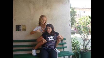 Deschoo andd Desiinkaa [hugg]