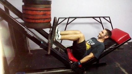 Лег преса 200 кг - No Pain, No Gain!