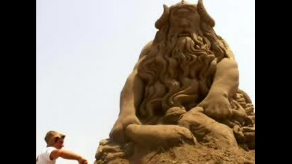 Яки Статуи От Пясък