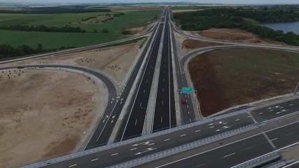 гледка показваща отвисоко част построения Лот 2 на автомагистрала „марица