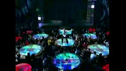 Chris Brown Ft Rihanna - Wall to Wall, Umbrella, Kiss Kiss @ VMAs 2007