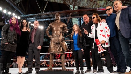 "Rowdy" Roddy Piper statue unveiled at WrestleMania Axxess