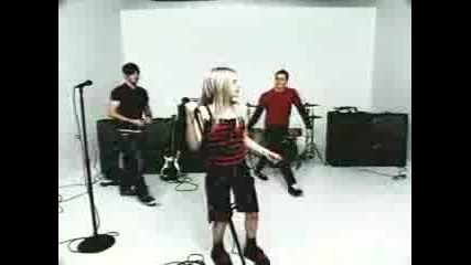 Avril Lavigne - He Wasnt