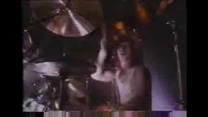 Iron Maiden - Run To The Hills