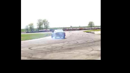 100 9236 E34 Drift.avi