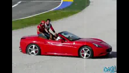 Алонсо и Маса закъсаха с Ferrari 