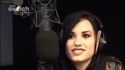 Demi Lovato : How well do you know Jonas Brothers ?