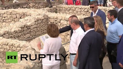 Russia: Putin and Berlusconi visit National Reserve of Chersonesos