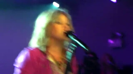 Kelly Clarkson Breakaway Live Richard & Son Theater, New York July 2009 