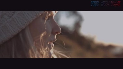 Пленяващ Вокал » Esra Kahraman - Ex Love ( Hakan Akkus & V-dat Remix )( Music Video ) + Превод