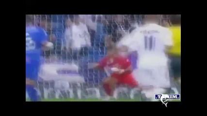 Gonzalo Higuain Gigante y tan peque 