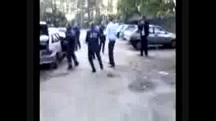 Танцуващи полицаи