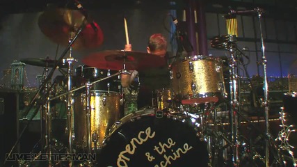 Florence + The Machine - Drumming Song (live on Letterman)