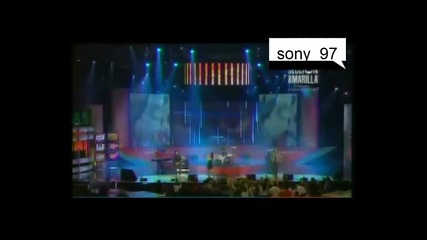 Selena Gomez - Naturally и Falling Down Live! 