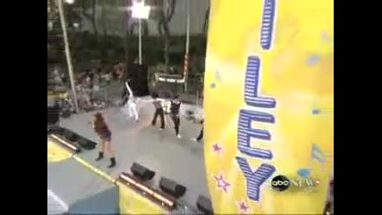 Miley Cyrus - See You Again on Good Morning America - Hq 