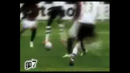 Adebayor vs Ibrahimovic