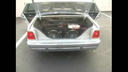 2 Kicker cvx 15 s, stock 1991 tape deck