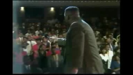 John P. Kee - We Walk By Faith