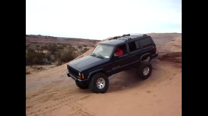 Jeep Cherokee on Poison Spider Moab trail