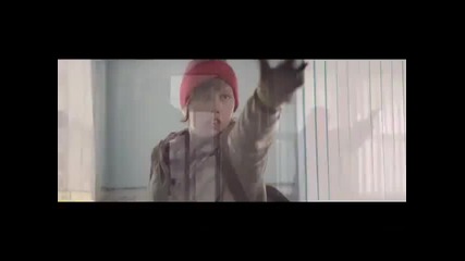 David Guetta feat. Sia - Titanium (official Music Video)