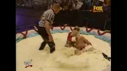 W W F Raw 24.12.2001 - Torrie Wilson vs Stacy Keibler ( Eggnog Match) 