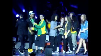 Jonas Brothers singing Happy Birthday to Alyson Stoner 8-11-10