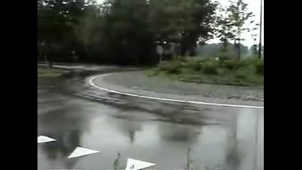 Bmw E36 M3 325i rotonde roundabout drifting