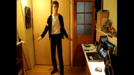 Фен танцува Billie Jean 