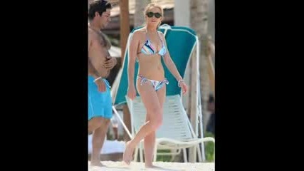 Lindsay Lohan И Приятелят Й Calum На Bahamas