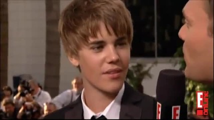 Justin Bieber At Golden Globes 2011