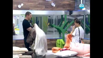 Боби и Цеце в любовна закачка - Big Brother All Stars 2012